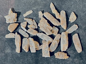 lot 209 image: Quartz Crystal Shards Natural Rough Champagne Yellow Clear - Half Pound Lot&nbsp
