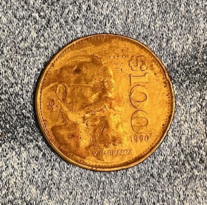 lot 256 image: 1990 Mexico Mexican 100 Pesos V.Carranza Eagle Coin - Reverse Struck Off Center Error