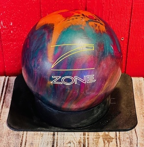 lot 199 image: Brunswick Z Zone 10lbs. Bowling Ball &amp Display Stand