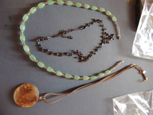 lot 518 image: 3 necklaces-