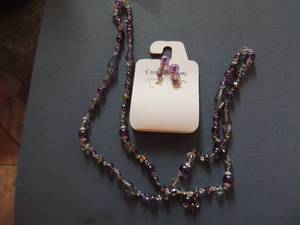 lot 554 image: necklace matching earrings purple beads and clear beads