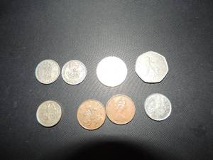 lot 566 image: FOREIGN MONEY  - GREAT BRITAIN COINS - 1 POUND X 1, 50 PENCE X1, 10 PENCEX 1,  5 PENCE X 1,2 PENCE X 2 & ONE SHILLING X 2 - 1948 & 1954
