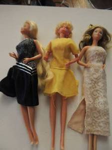 lot 582 image: VINTAGE BARBIE - 1966 TAIWAN & BARBIE 1966 PHILIPHINES  X 2