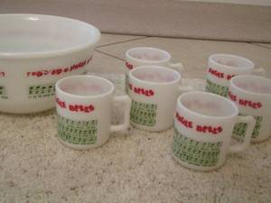 lot 5 image: Jingle bells music notes coffee cups qty 6 and 1 large bowl