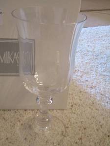 lot 32 image: MIKASA French Countryside ICED BEVERAGE GLASSES  QTY 4 IN BOX