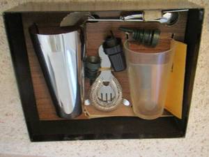 lot 23 image: Smart Set of BARWARE -  comes with mixing glass, cocktail shaker, and strainer, bar spoon and recipe book