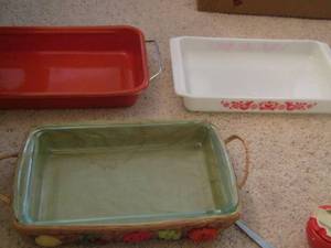 lot 47 image: Casserole dishes  QTY 3  including Vintage PYREX FRIENDSHIP Red Bird Pattern  933 Casserole Dish