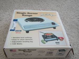 lot 67 image: BROIL KING - Single burner range in box