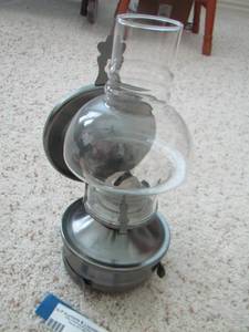 lot 70 image: 1960S WALL MOUNT OIL LAMP