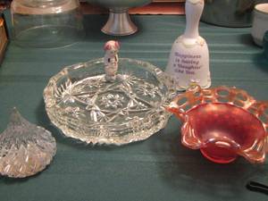 lot 77 image: CARNIVAL GLASS BOWL BASKET WEAVE,  CRYSTAL ASH TRAY, TEAR SHAPED PAPERWEIGHT,  HAPPINESS IS having a daughter bell,
