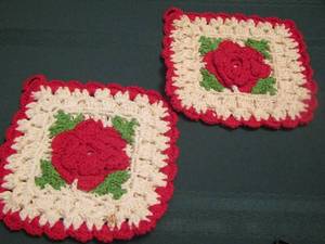 lot 78 image: knitted rose design place mats