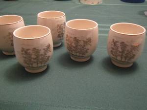 lot 83 image: YAMAHYO CUPS  qty 5  China beautiful