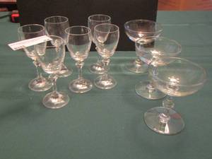 lot 84 image: Crystal winemartini glasses  9 TOTAL