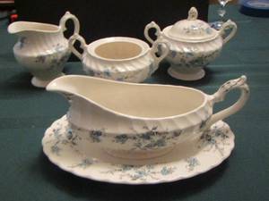 lot 86 image: Myott FINE CHINA Staffordshire Ware Forget me Not   CREAMER, COVERED SUGAR BOWL,  SUGAR BOWL - NO LID,  GRAVY BOAT