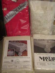 lot 91 image: table cloths