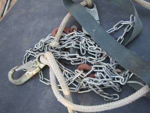 lot 172 image: TOW CHAIN & STRAP