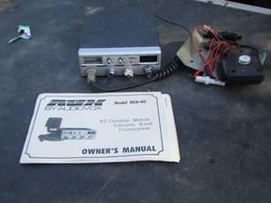 lot 180 image: avx 40 channel mobile citizens band transceiver