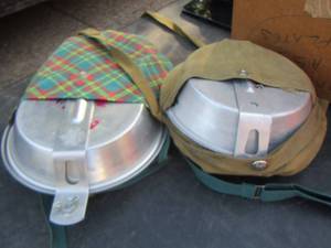 lot 184 image: CAMPING  HIKING collapsible pans qty 2