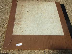 lot 193 image: FOLDING TABLE - LEGS A LIL RUSTY