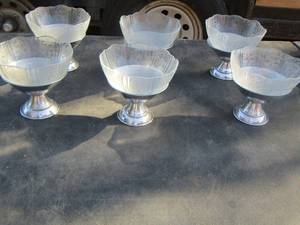 lot 197 image: qty 6 short stem dessert bowls