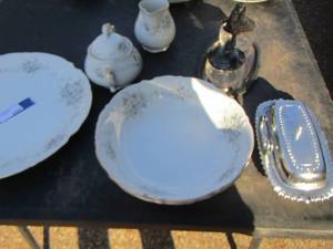 lot 200 image: Mikasa Jennifer 9317  PLATTER, SERVING BOWLS, CREAMER, SUGAR, Butter dish, JELLY SERVERS