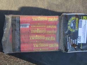 lot 207 image: revenge rodent smoke bomb qty 4