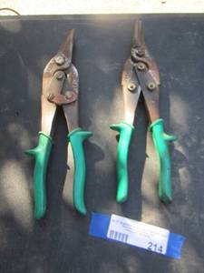 lot 214 image: TIN SNIPS  QTY2