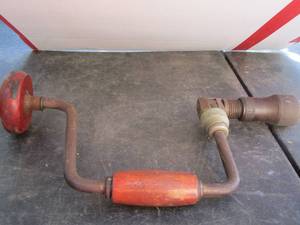 lot 260 image: BRACE & BIT  - ( A GREEN DRILL)