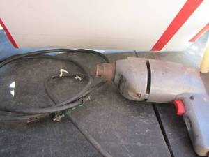 lot 265 image: Craftsman heavy duty drill