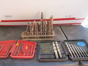 lot 269 image: drill bits of various sizes