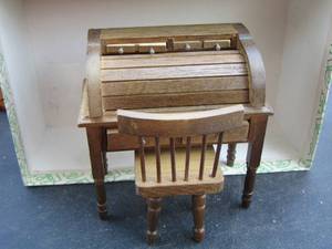 lot 288 image: doll house furniture roll top desk with chair