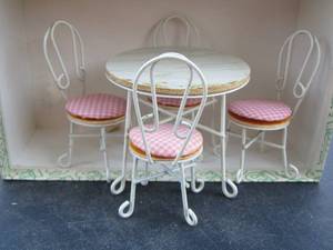 lot 292 image: doll house furniture dining room table and 4 chairs