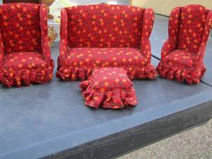 lot 293 image: doll house furniture living room furniture