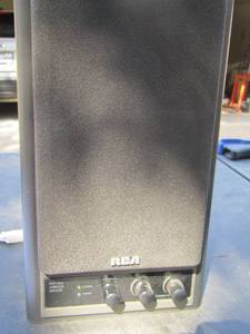 lot 304 image: rca 900 mhz wireless speaker