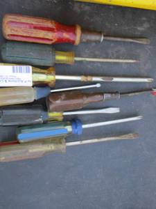 lot 308 image: screw drivers