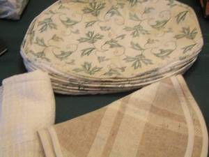 lot 314 image: place mats