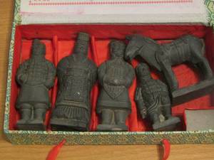 lot 333 image: Boxed five terracotta, chinese figurines of warriors and a horse, set of tomb of emperor shi qin dynasty, terracotta army