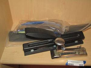 lot 353 image: office supplies