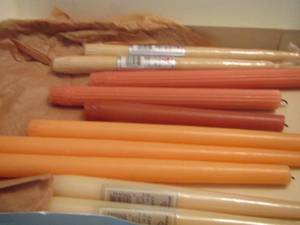 lot 395 image: lot of various candles