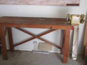 lot 399 image: Wooden Work Bench with a Black and Decker 5 bench grinder