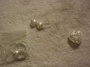 lot 46 image: heart pendant, heart earrings, silver necklace