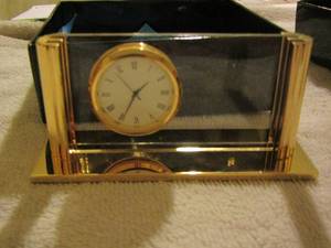 lot 58 image: Sweda fine collectable time piece