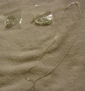 lot 68 image: 3 silver necklaces