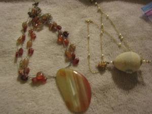lot 76 image: 2 womens decorative necklaces