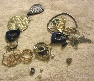 lot 78 image: large lot of womens earrings some with and without matches