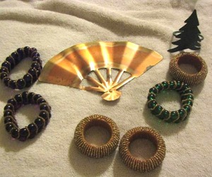 lot 85 image: lot of various napkin ring holders