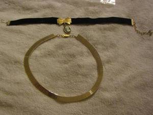 lot 98 image: Gold necklace &  CAMEO ON A BLACK VELVET CHOCKER