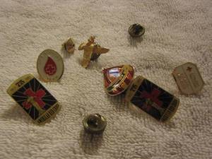 lot 114 image: SHIRT PINS  - RED CROSS