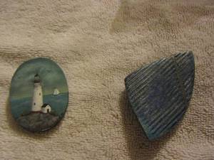 lot 116 image: Qty 2 large shirt pins