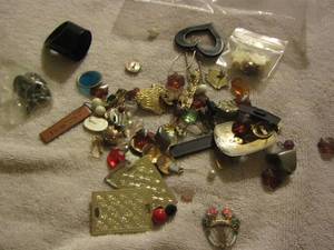 lot 125 image: misc. jewelry lot, necklace pendants, beads, earrings and more